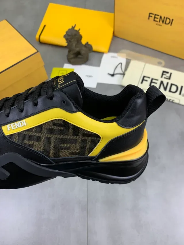 Fendi أسود أصفر سول FF Monogram قماش كبير الحجم 4