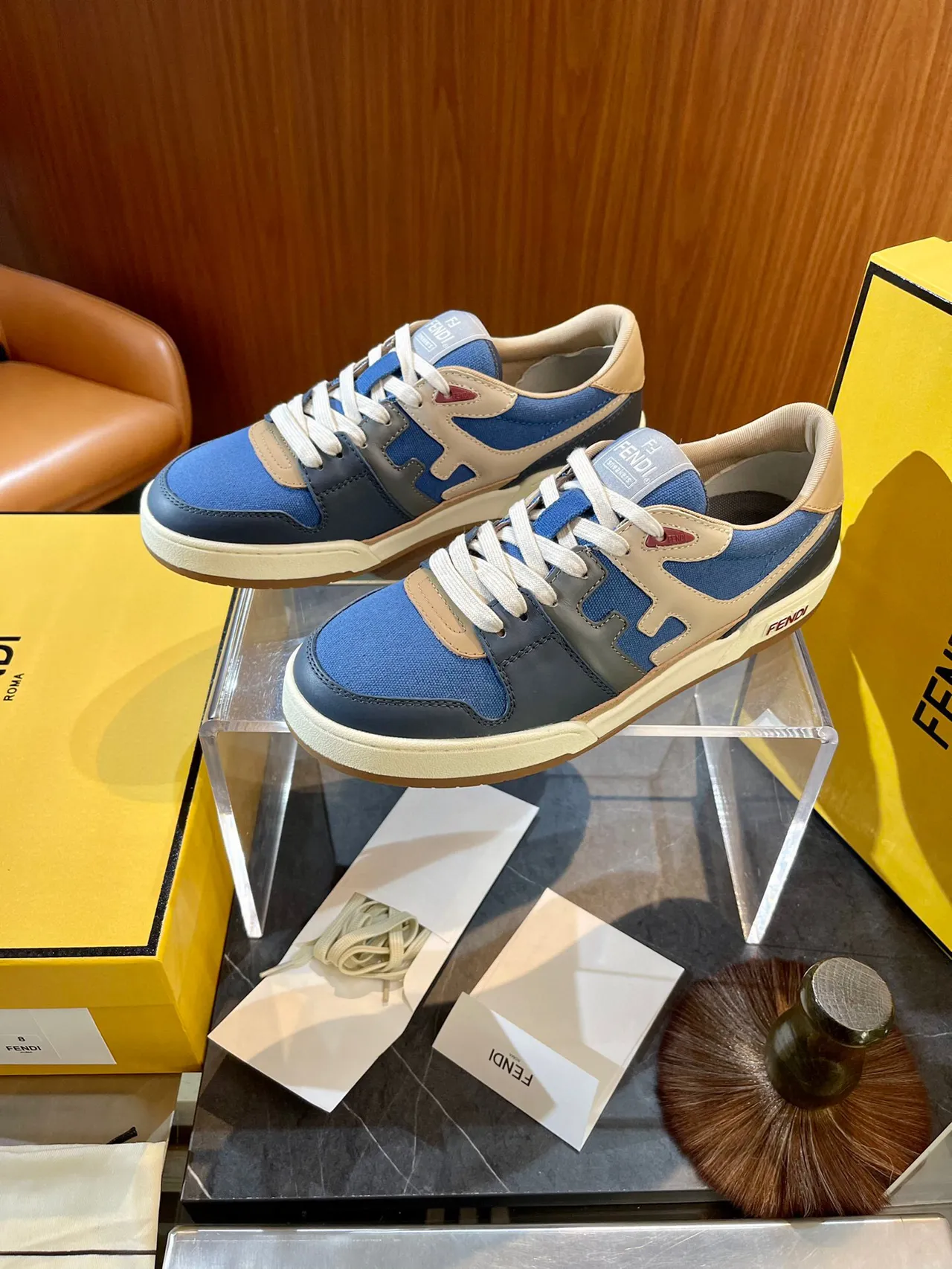 Fendi Bleu Beige Bloqué de Couleur Toile et Cuir Partie Supérieure Saillant Logo FF Superposé Sneakers 1