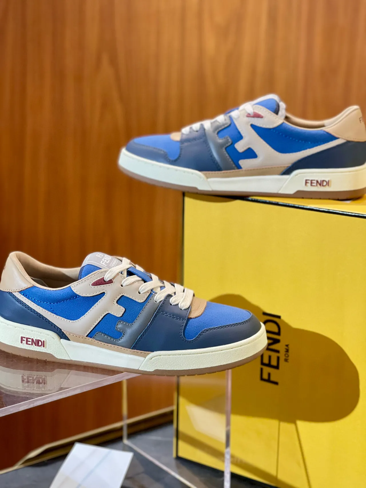 Fendi Bleu Beige Bloqué de Couleur Toile et Cuir Partie Supérieure Saillant Logo FF Superposé Sneakers 4