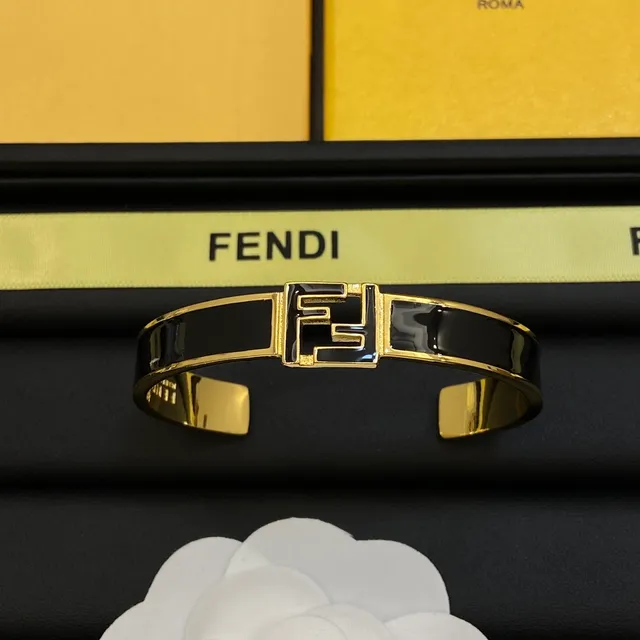 Fendi FF Cuff Pulseira Preta Branca com Esmalte Incrustado em Metal Dourado 3
