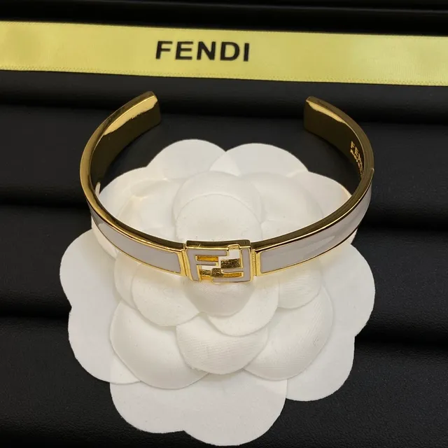 Fendi FF Cuff Pulseira Preta Branca com Esmalte Incrustado em Metal Dourado 4