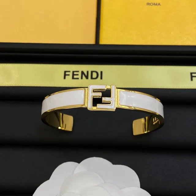 Fendi FF Cuff Pulseira Preta Branca com Esmalte Incrustado em Metal Dourado 5
