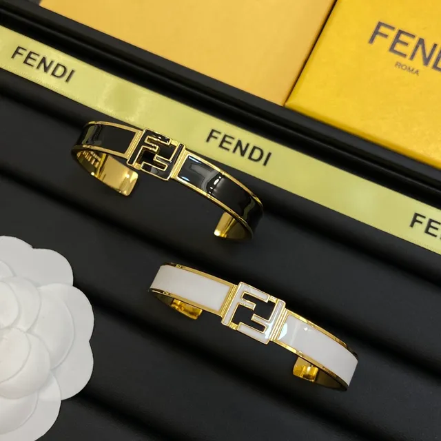 Fendi FF Cuff Pulseira Preta Branca com Esmalte Incrustado em Metal Dourado 6