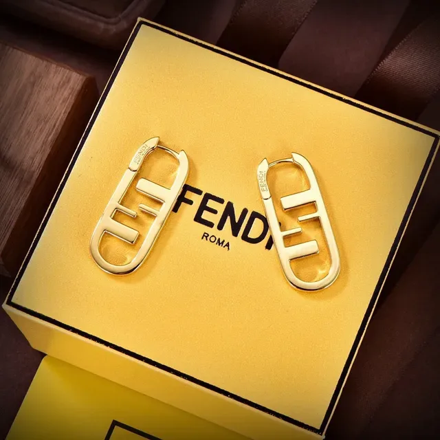 Fendi FF Hoop ذهبي Logo Motif أقراط 2