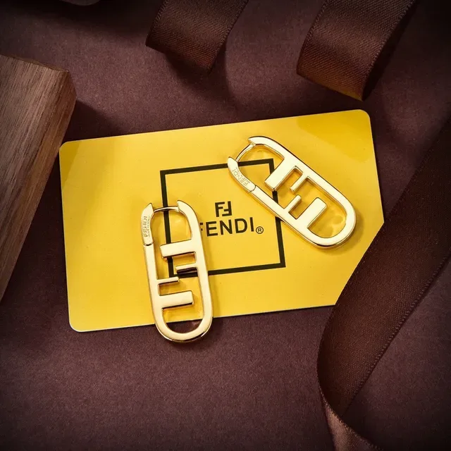 Fendi FF Hoop ذهبي Logo Motif أقراط 3