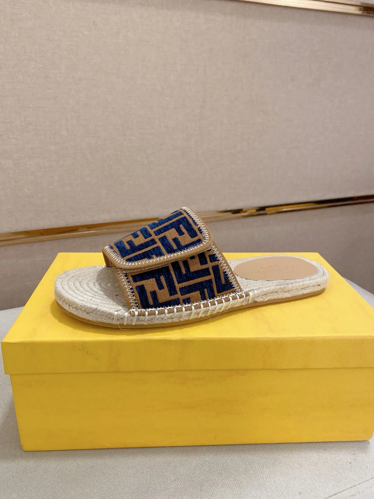 Fendi FF Logo Espadrilles Glissantes 10