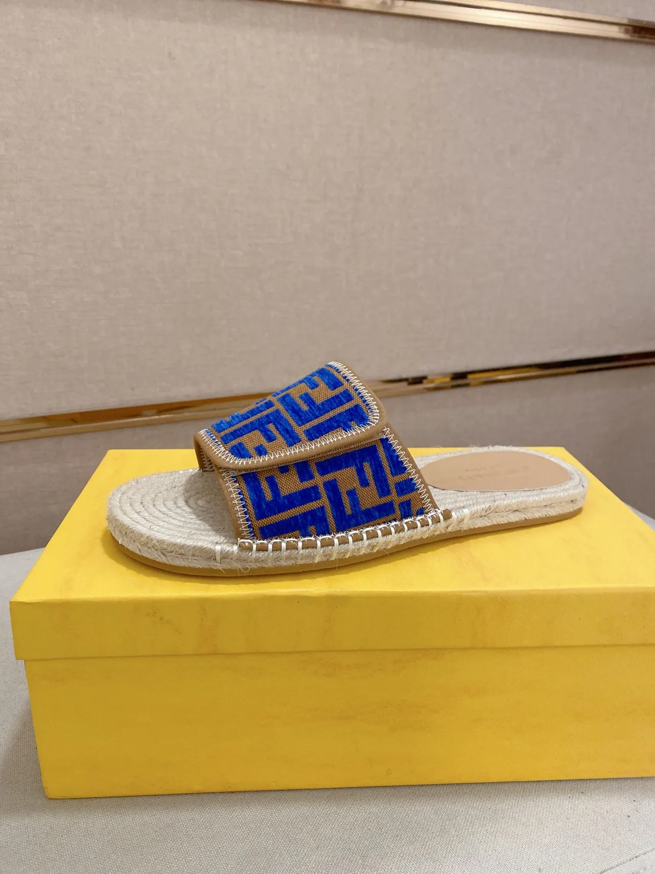 Fendi FF Logo Espadrilles Glissantes 12