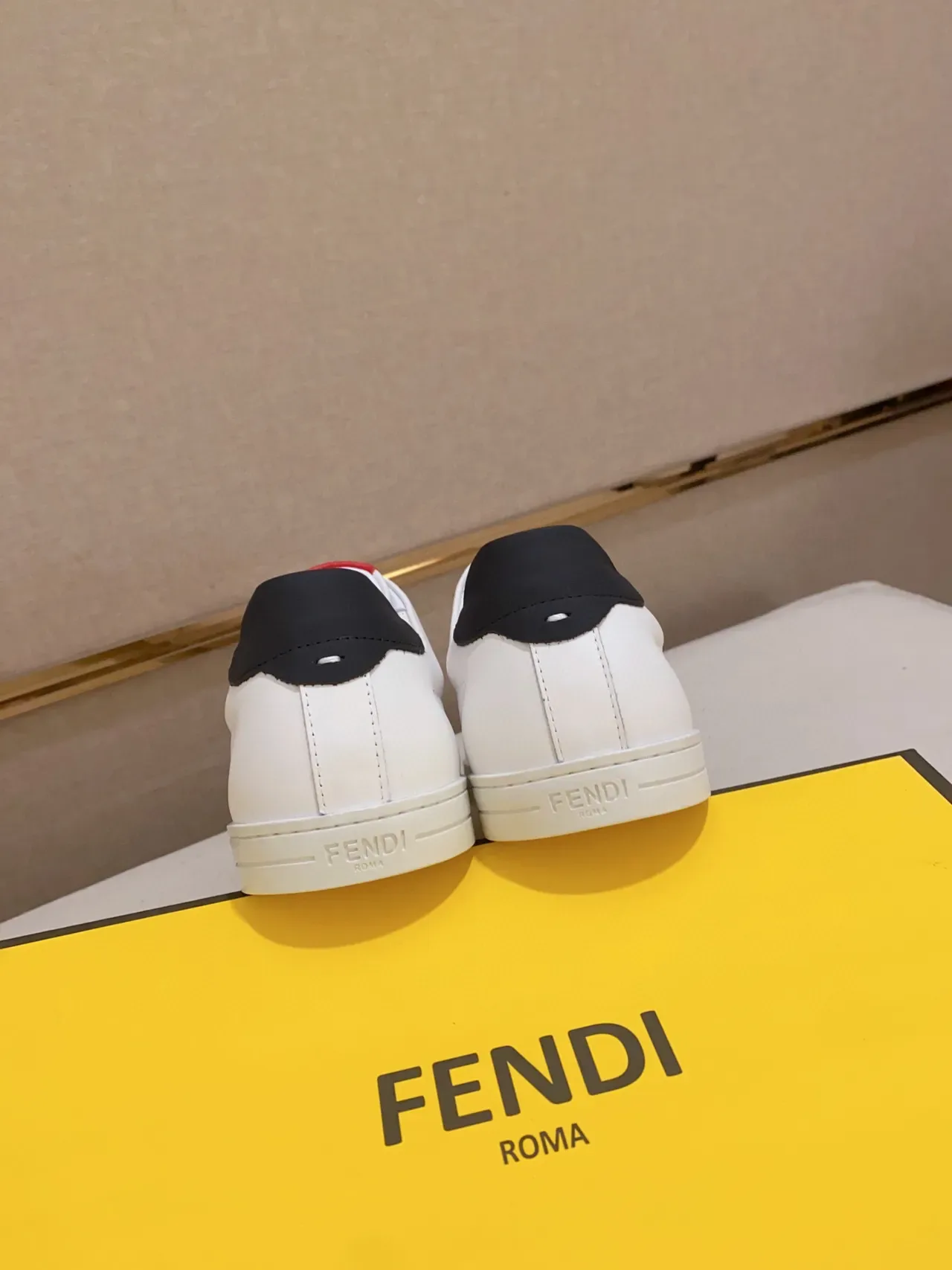 Fendi FF Logo Sneaker Branco Vermelho Azul Marinho Lifestyle Sneakers 3