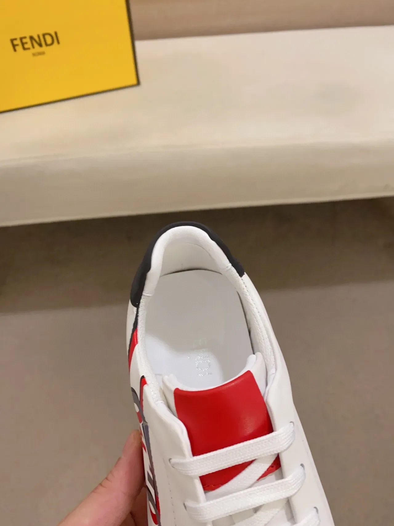 Fendi FF Logo Sneaker Branco Vermelho Azul Marinho Lifestyle Sneakers 5