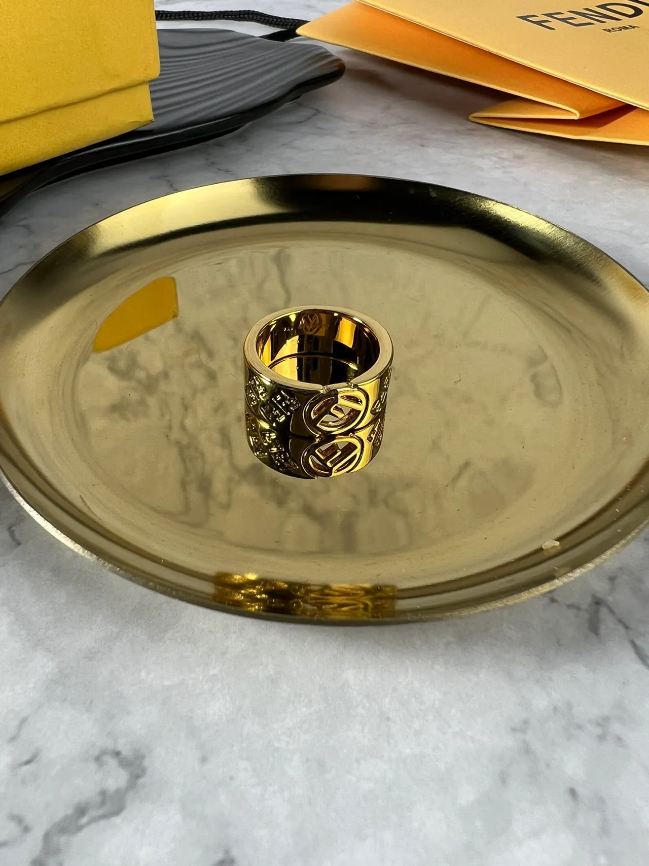 Fendi FF Logo Bande Large Doré Bague 4