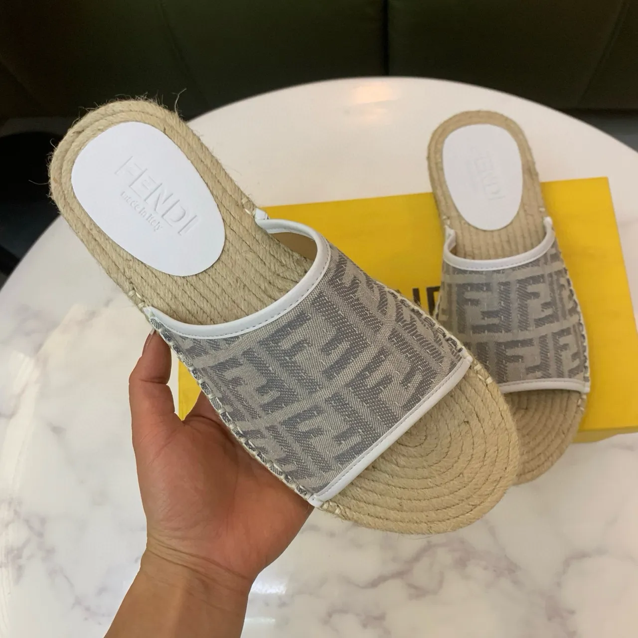 Fendi FF Monogram Beige Gris Toile Bride Enveloppée Jute Semelle Espadrille Pantoufles 5