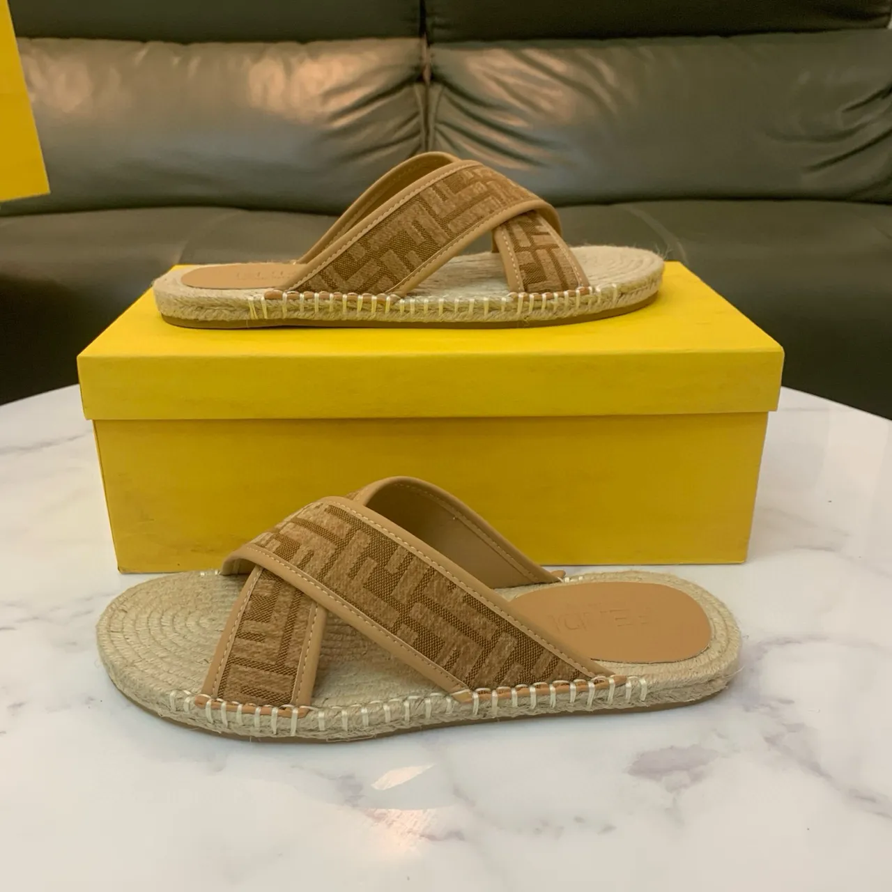 Fendi FF Monogram Sandálias alpargatas casual com tiras cruzadas 8