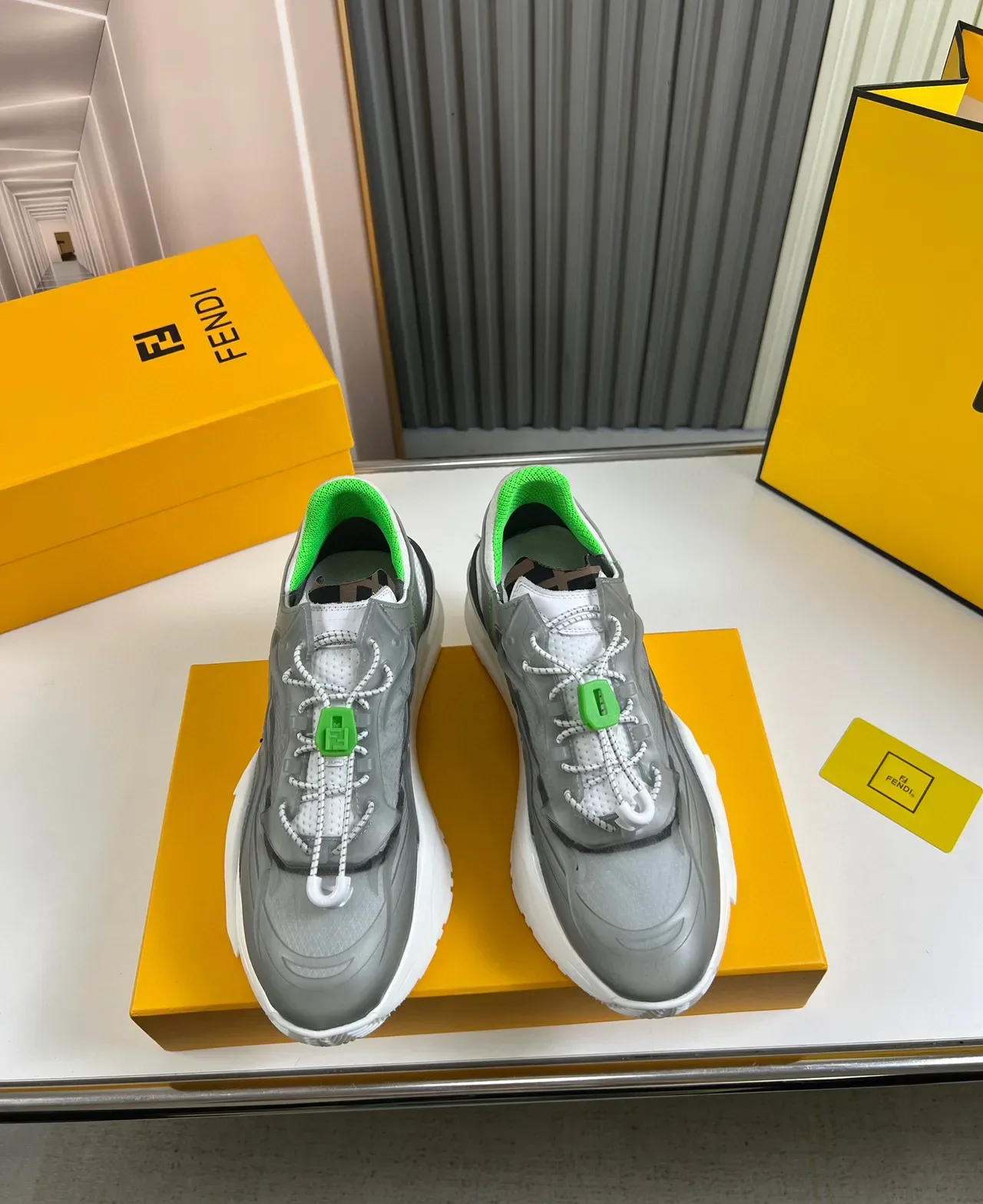 Fendi Gris Verde Suela Esculpida Malla y Sintético Superior Zapatillas Chunky 9