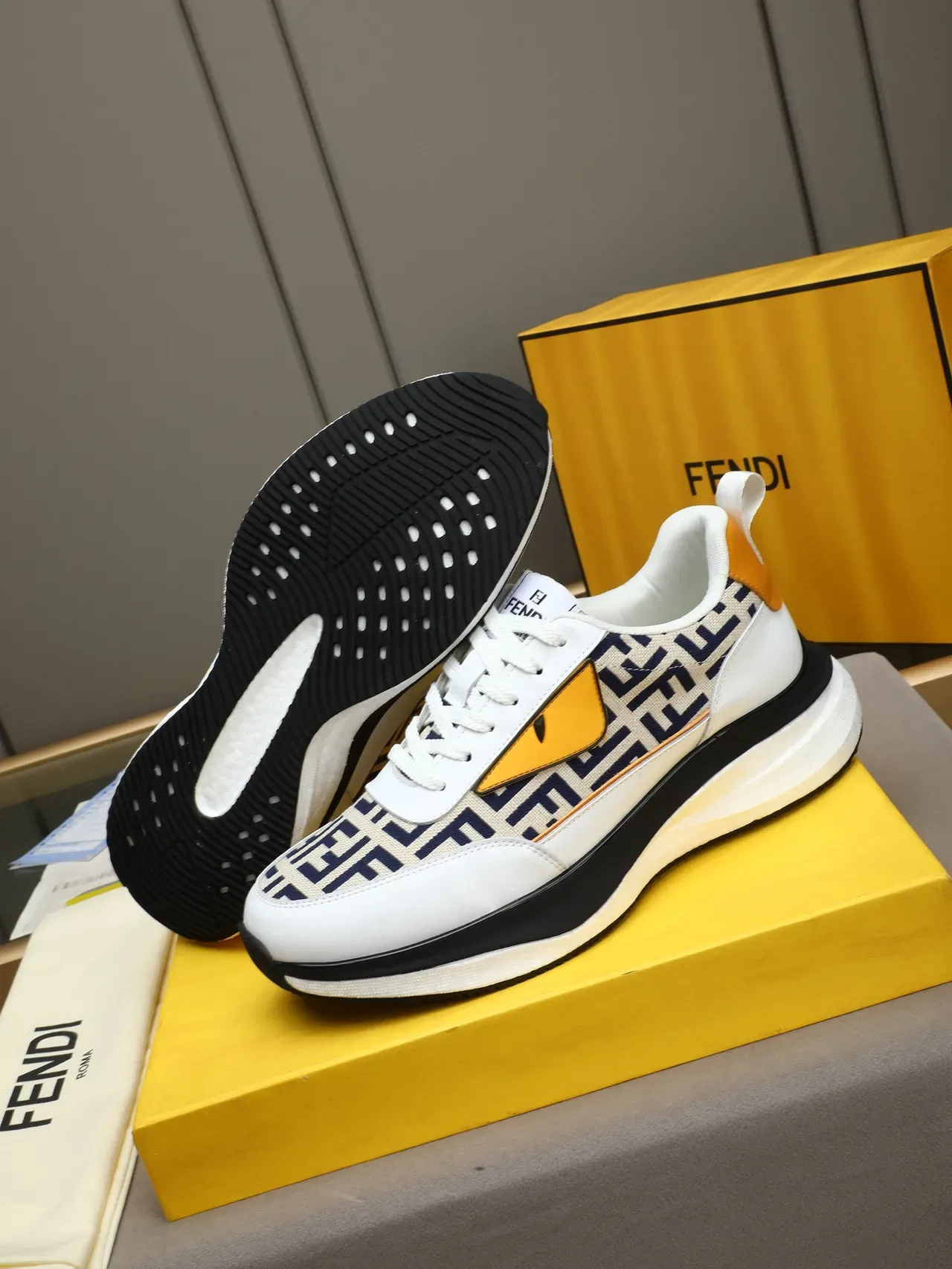 Fendi Monster Sneaker Blanc Marine Jaune FF Monogram Lifestyle Sneakers 4