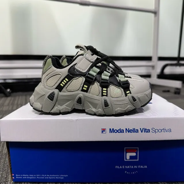Fila Disruptor Gray Black Sole Hybrid Lace-and-Strap Closure Chunky Sneakers 13