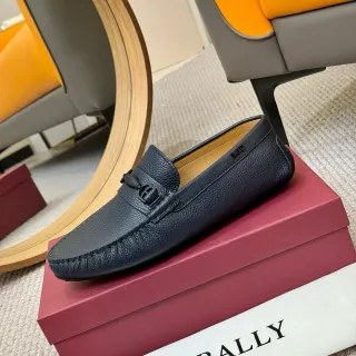 Bally mocassin Bleu marine beige cuir pébblé boucle horsebit mocassin