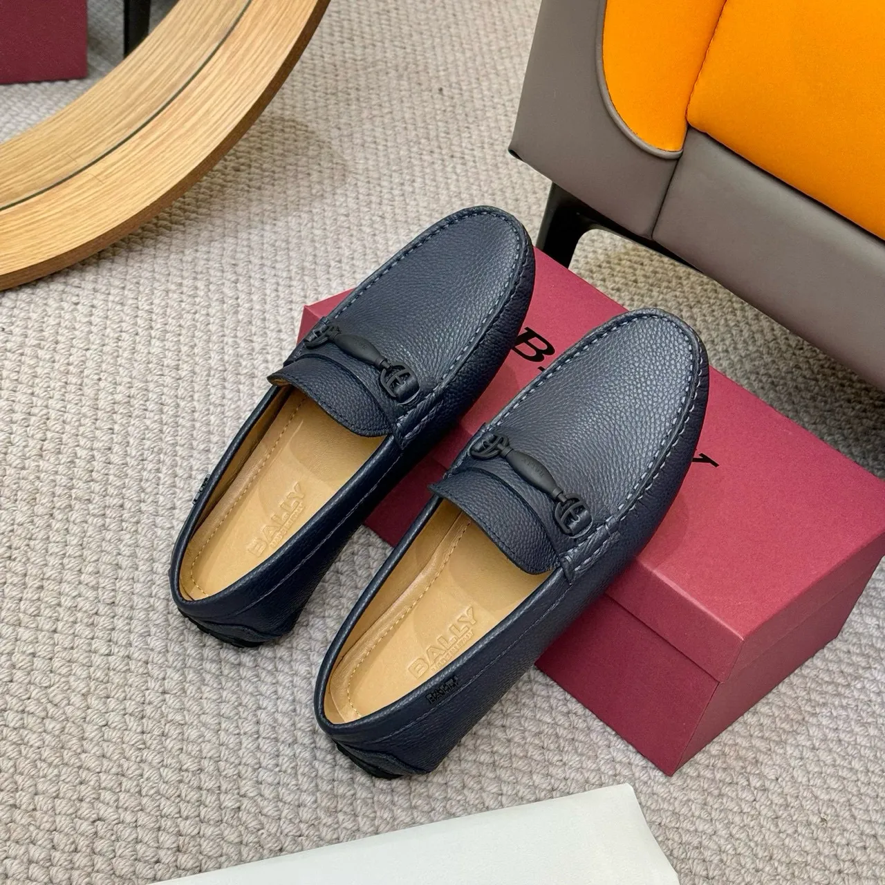 Bally Loafer Navy Beige Pebbled Leather Horsebit Buckle Loafer 9
