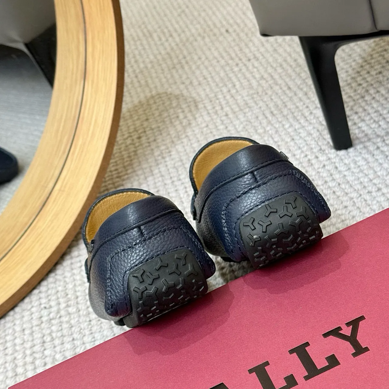 Bally Loafer Navy Beige Pebbled Leather Horsebit Buckle Loafer 10