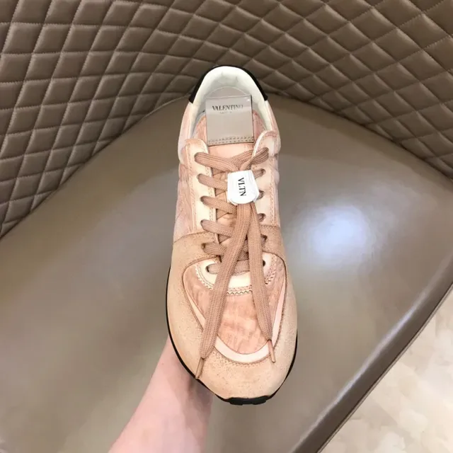 Beige and Black Mixed-Material Retro Runner Sneaker 4