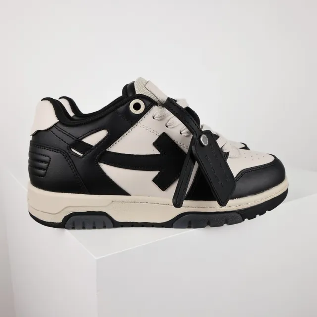 Black and Cream Arrow-Logo Lifestyle Sneakers 3