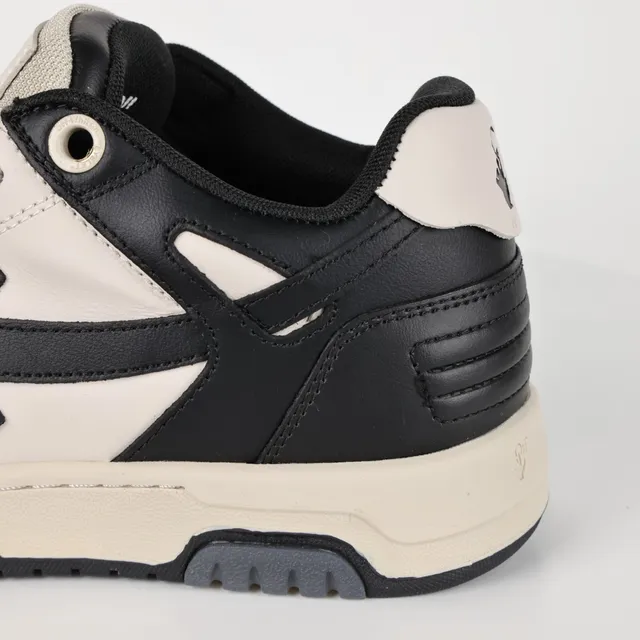 Black and Cream Arrow-Logo Lifestyle Sneakers 4
