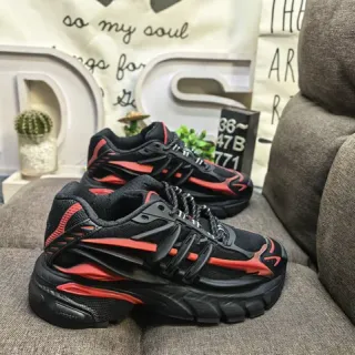 Tênis lifestyle grossos preto e vermelho