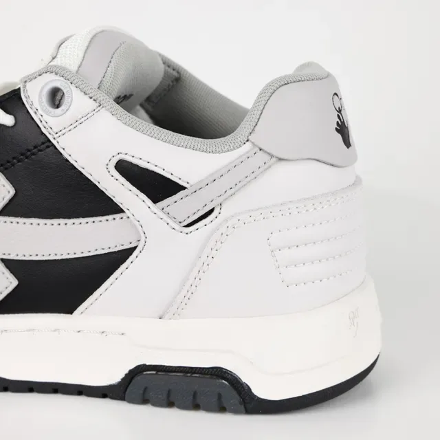 Black and White Two-Tone Low-Top Lifestyle Sneakers 4