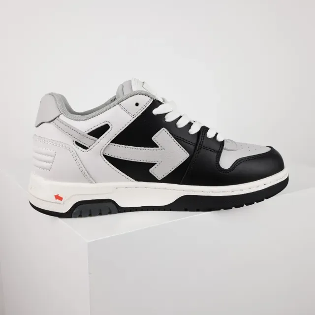 Black and White Two-Tone Low-Top Lifestyle Sneakers 7