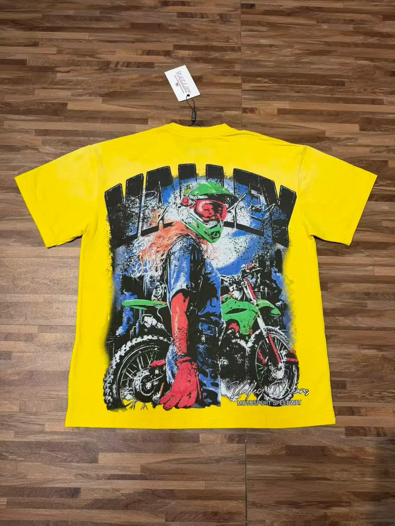 Black and Yellow Graphic Print Motorsport Helmet T-Shirt 15