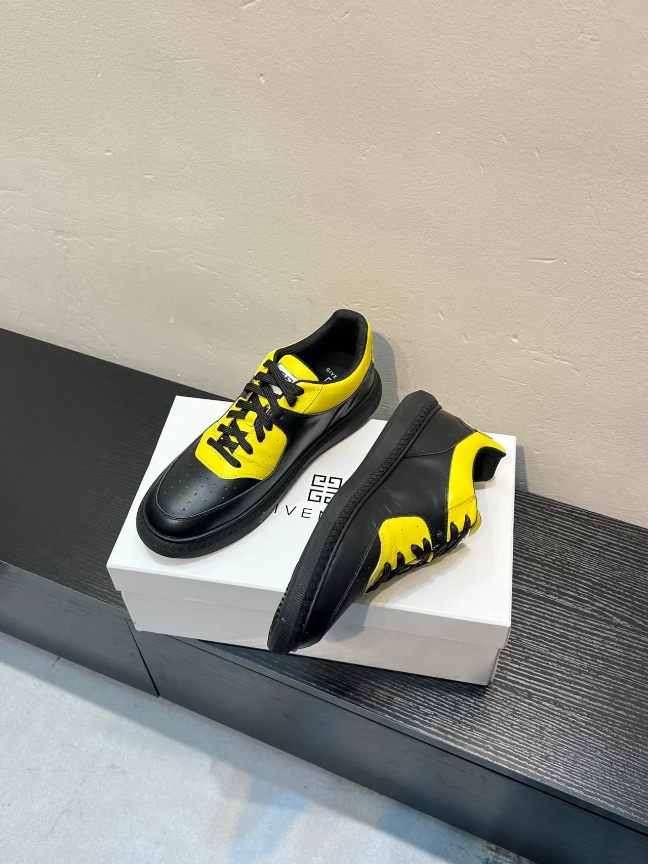 Black and Yellow Panelled Logo Sneaker 4