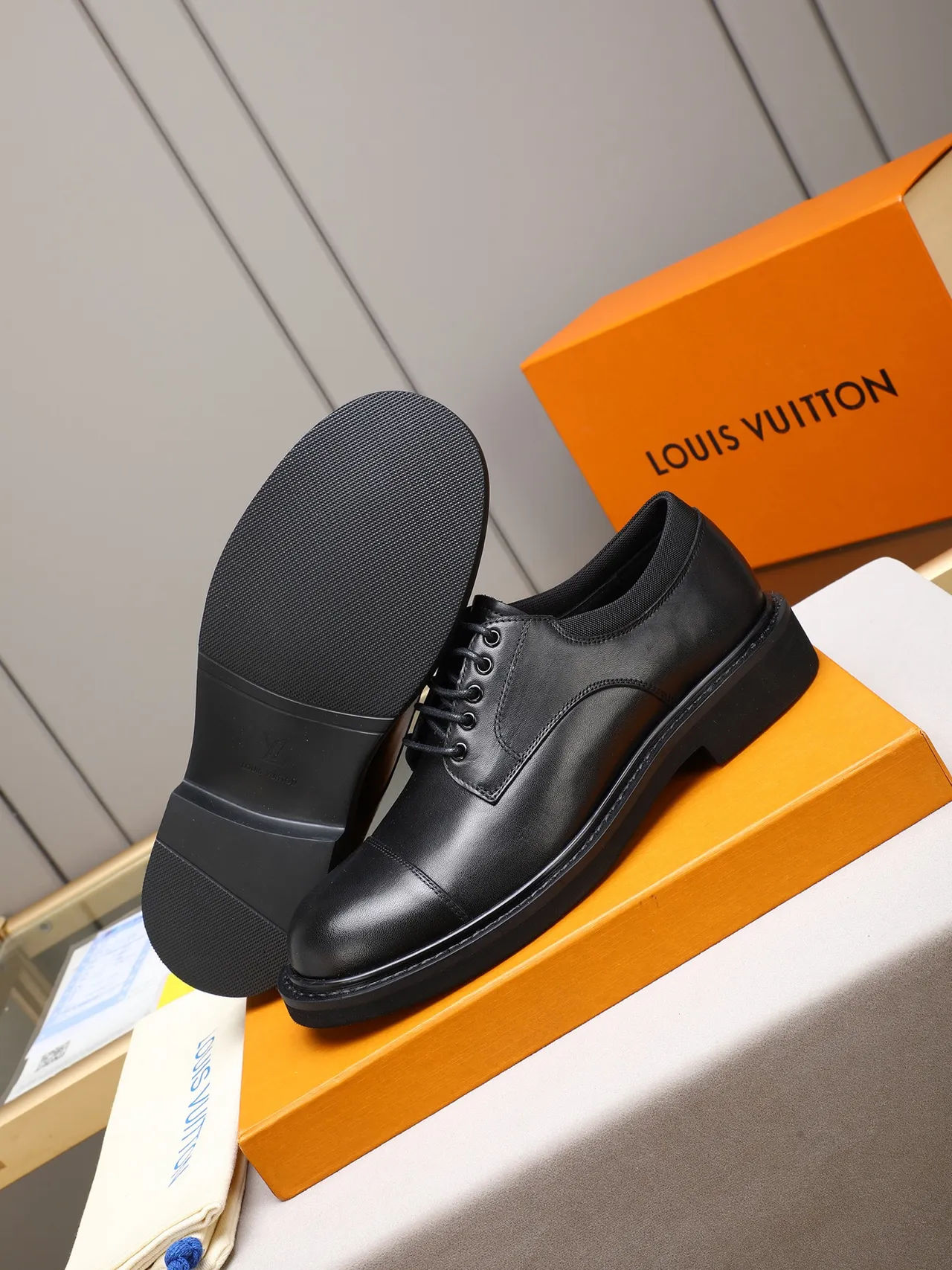 Black Cap-Toe Leather Oxford Shoe 4