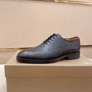 Negro Perforaciones Completas Cuero Suave Brogue