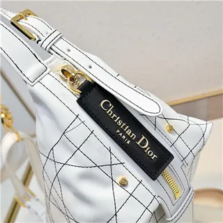 Black Gold Slouchy Crescent Silhouette Quilted Diamond-Stitched Paneling Hobo Bag 6