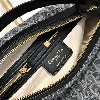Black Gold Slouchy Crescent Silhouette Quilted Diamond-Stitched Paneling Hobo Bag 20