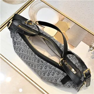 Black Gold Slouchy Crescent Silhouette Quilted Diamond-Stitched Paneling Hobo Bag 21