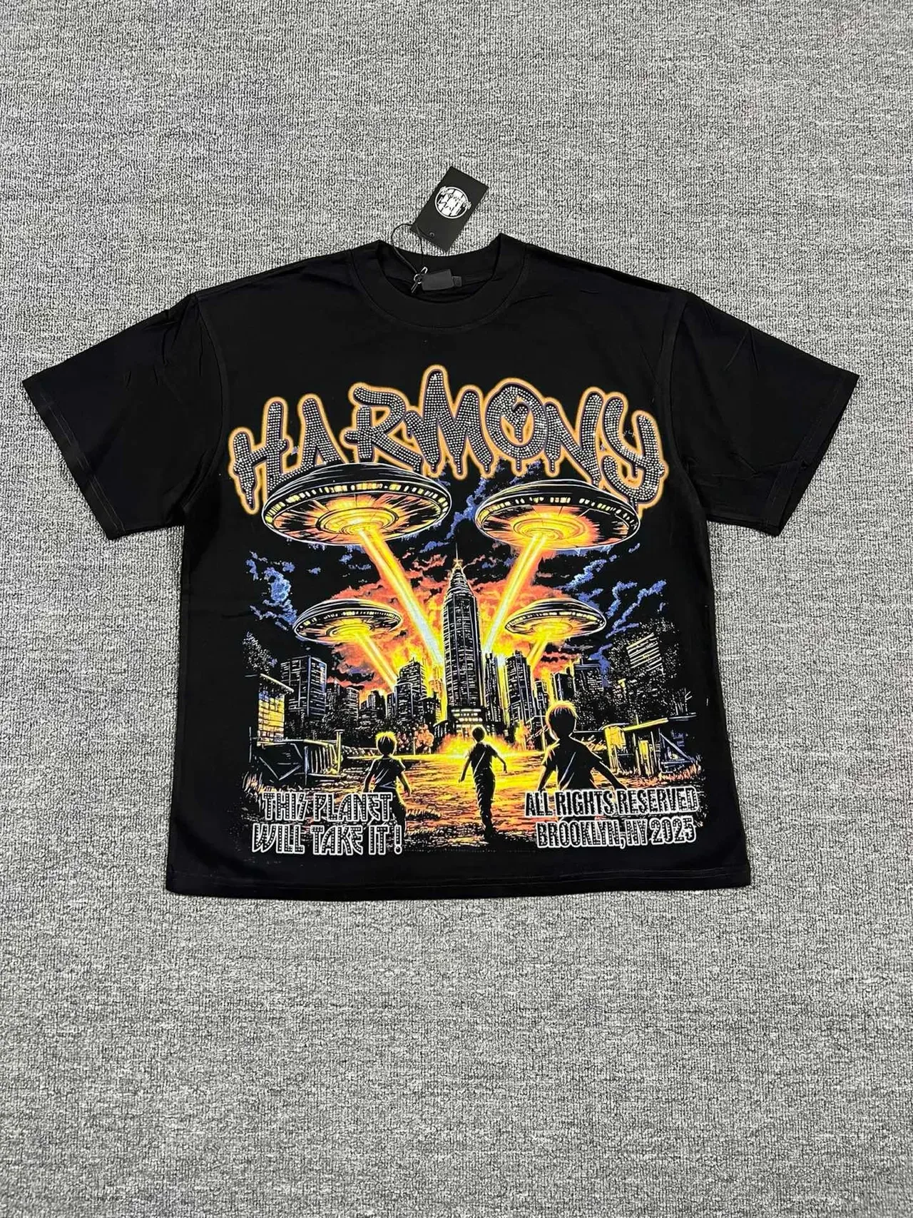 Black Graphic-Print Double-Sided Sci-Fi Illustration T-Shirt 4