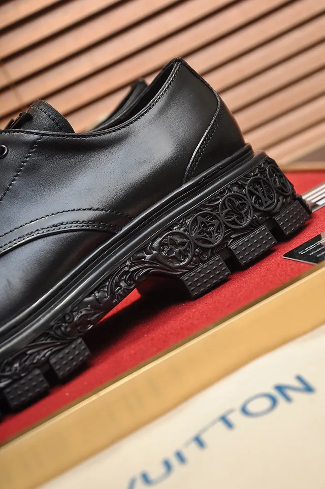 Black Leather Cap-Toe Oxford Shoes 3