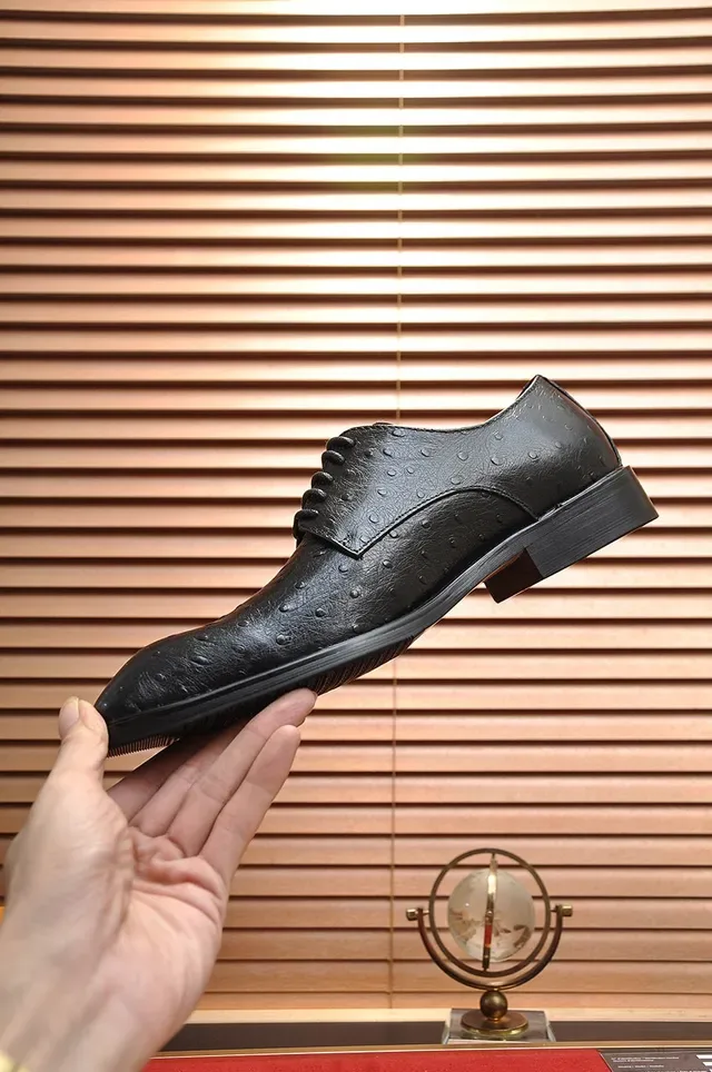 Black Ostrich-Embossed Cap Toe Oxford Shoes 6