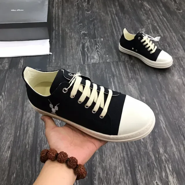Black White Canvas Upper Contrast Toe Cap Lifestyle Sneakers 7