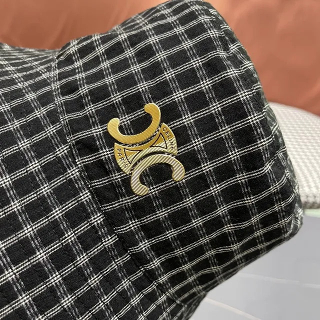 Black White Plaid Pattern Metal Logo Badge Bucket Hat 3