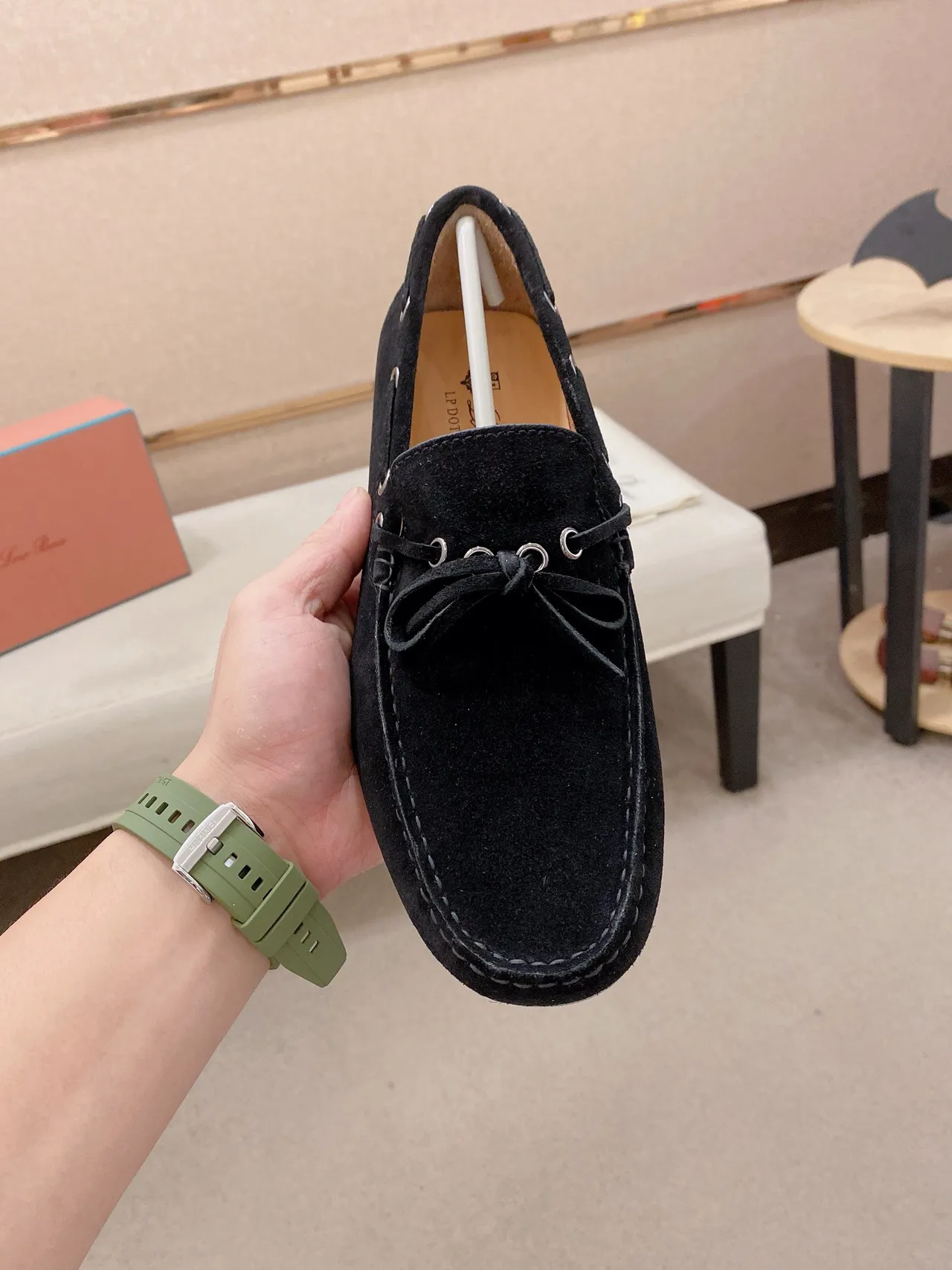 Black White Suede Moc-Toe Stitching Loafer 2