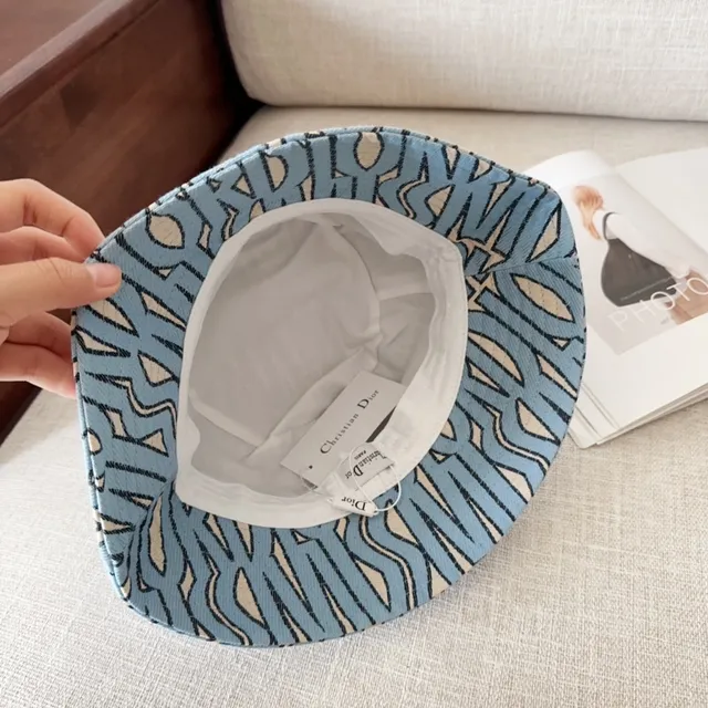 Chapeau bucket à bord plat imprimé géométrique abstrait bleu beige 6