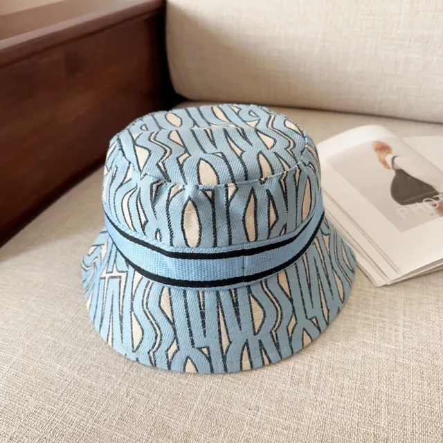 Chapeau bucket à bord plat imprimé géométrique abstrait bleu beige 7
