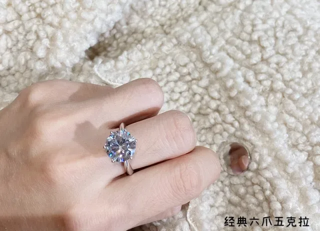 Classic Six-Prong Solitaire Round Brilliant Cut Ring 9