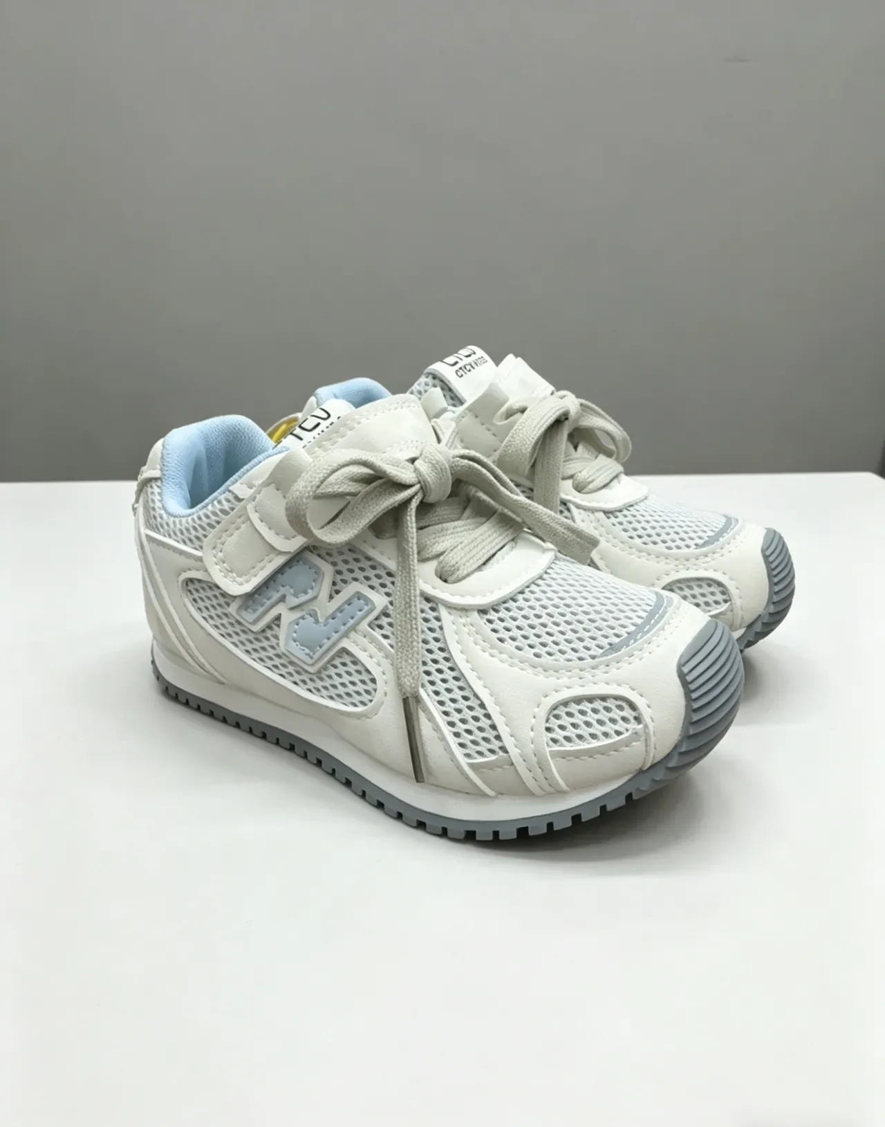 CTCU Kids Mesh and Synthetic Overlay Sneakers 5