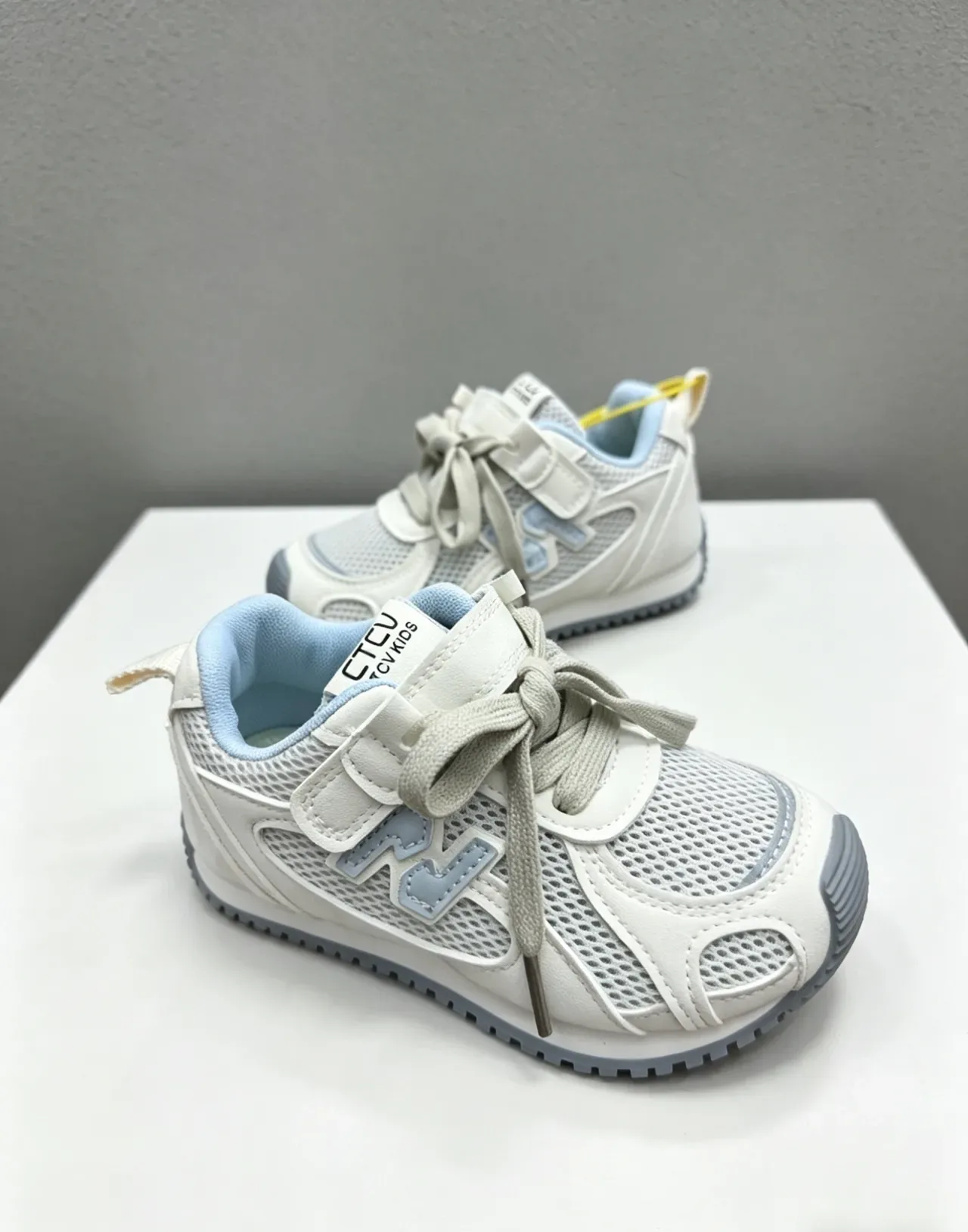 CTCU Kids Mesh and Synthetic Overlay Sneakers 7