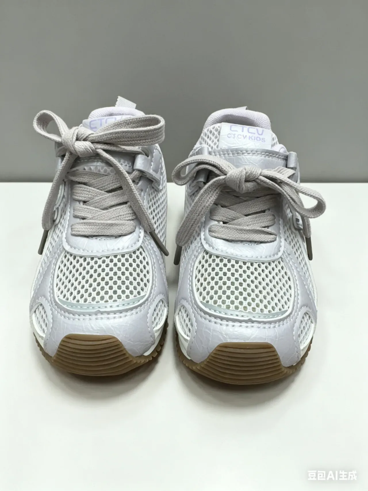CTCU Kids Mesh and Synthetic Overlay Sneakers 16