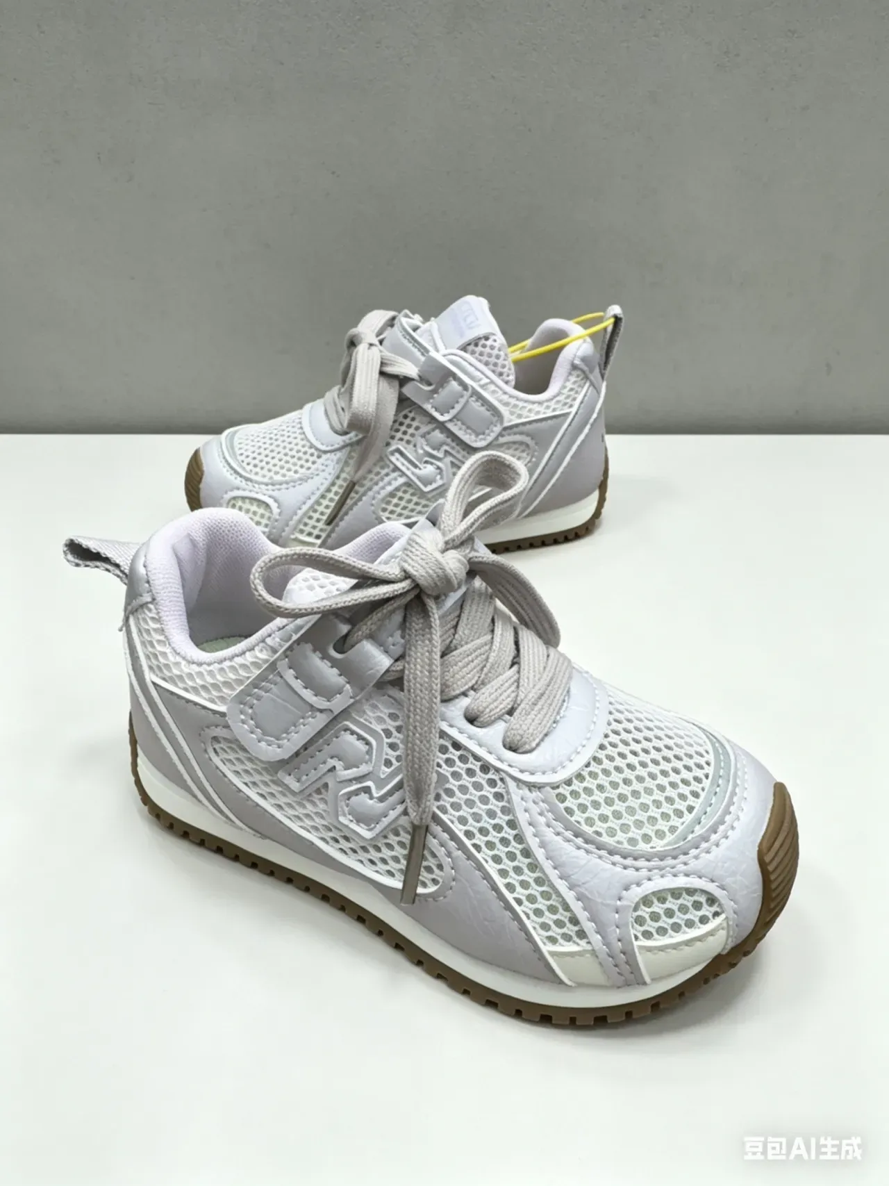 CTCU Kids Mesh and Synthetic Overlay Sneakers 18