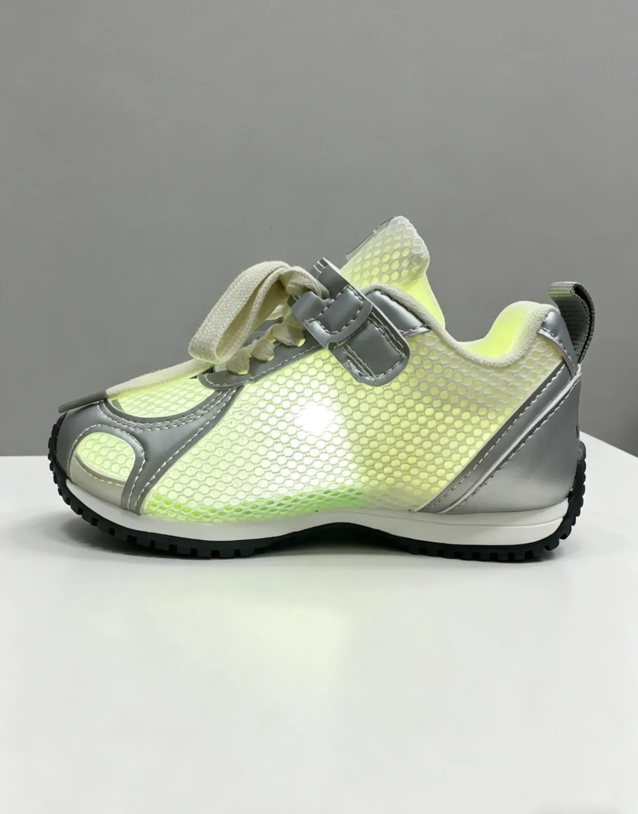 CTCU Kids Mesh and Synthetic Overlay Sneakers 22