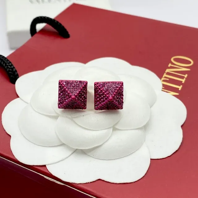Cubic Pavé-Set Faceted Pink Stud Earrings 5